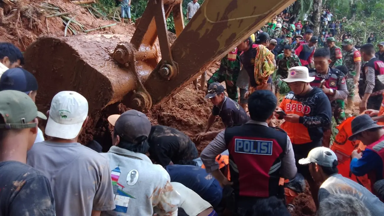 Sembilan Orang Tertimbun Material Longsor di Toraja Utara, Tiga Diantaranya Meninggal